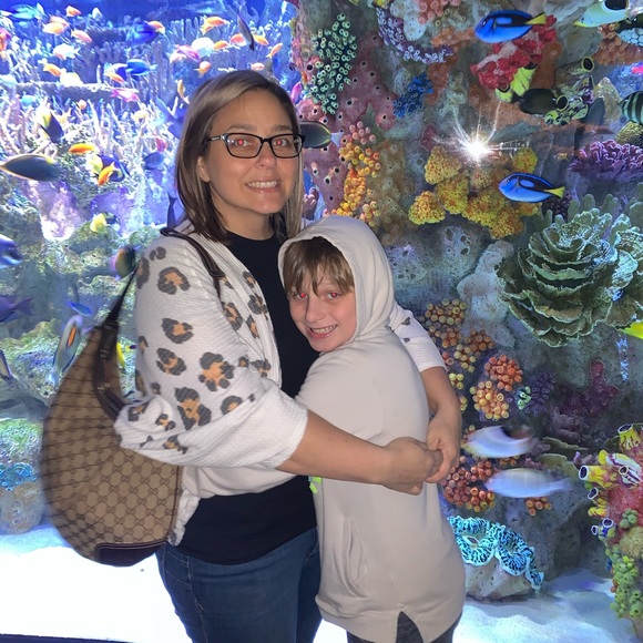 Meet your Posher, Nicole - Picture 2 of 3